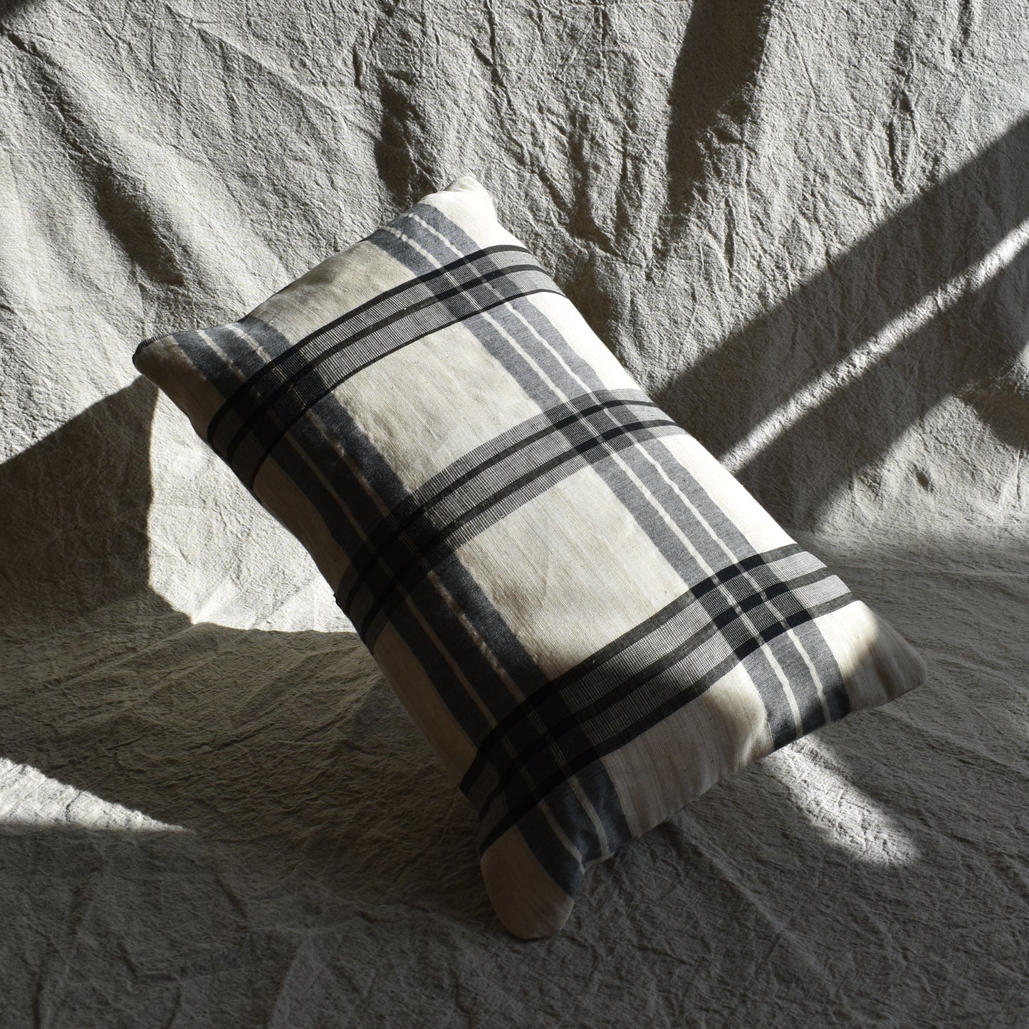 HANDWOVEN ABACA PLAID  CUSHION